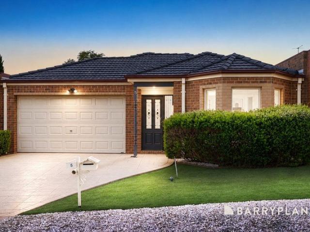 House for sale in Mill Park Rise, Melbourne