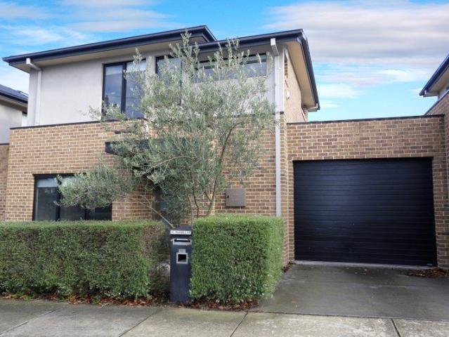 Townhouse for rent in Camerons Creek, Victoria