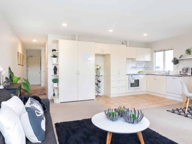 Apartment for rent in Northcote, Kaipātiki
