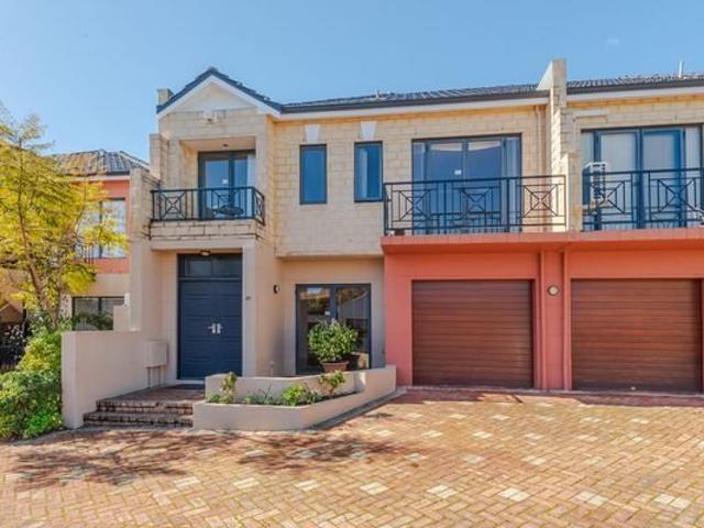 Townhouse for rent in Cambridge, Western Australia
