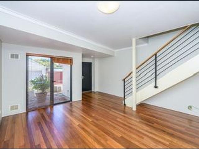 Townhouse for rent in Cambridge, Western Australia