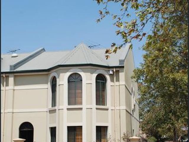 Townhouse for rent in Horseshoe Creek, South Australia