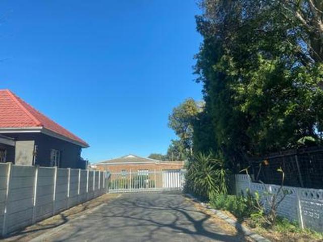 Townhouse for rent in Bellville, Western Cape