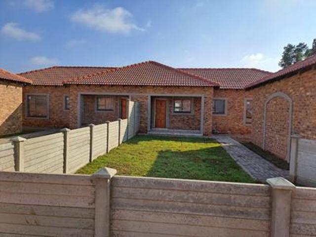 Townhouse for rent in Midvaal, Gauteng