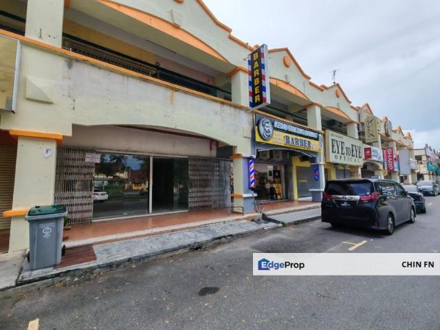 Shop for rent in Malaka