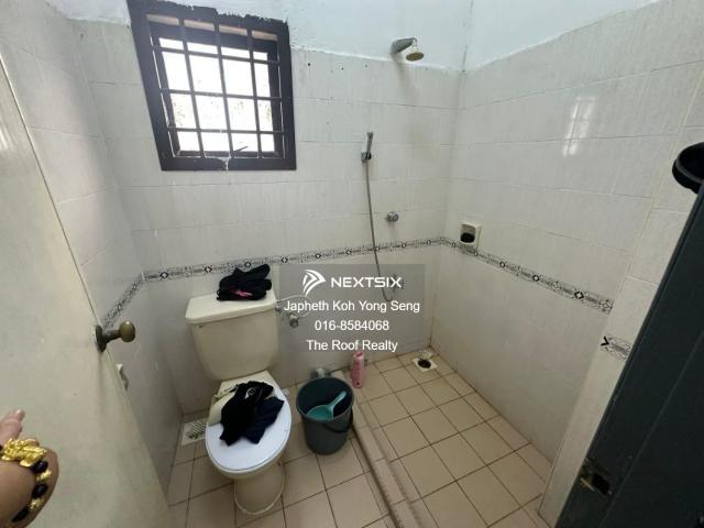 Shop for sale in Johor