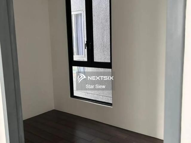 Warehouse for rent in Petaling, Alam Impian