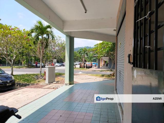 Shop for rent in Tanjong Sepat, Selangor