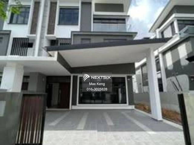 Shop for sale in Kuching