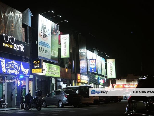 Shop for rent in Kajang, Langat