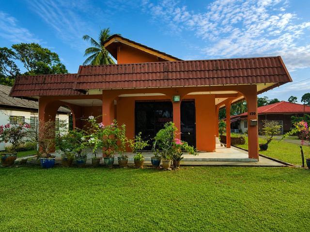 Bungalow for sale in Muar, Johor
