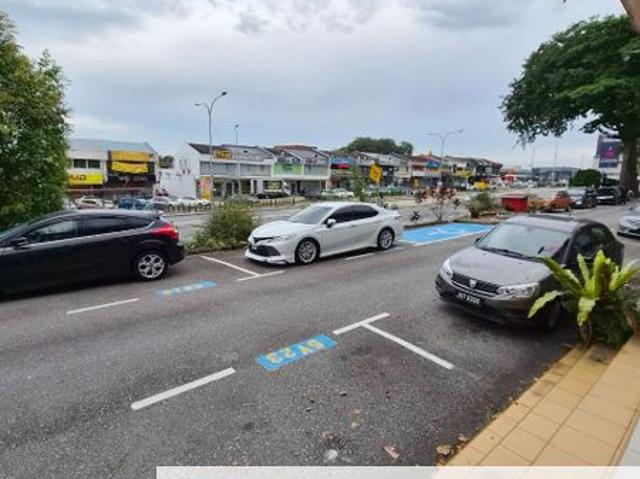 Shop for rent in Bukit Ledang, Johor