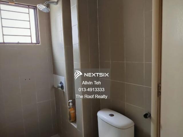 Shop for sale in Johor