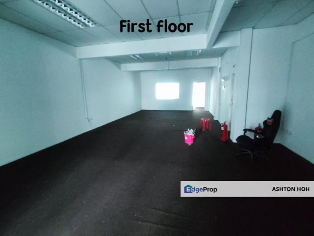 Shop for rent in Malaka