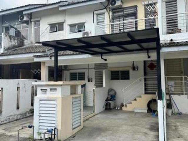 Townhouse for sale in Petaling, Subang Jaya
