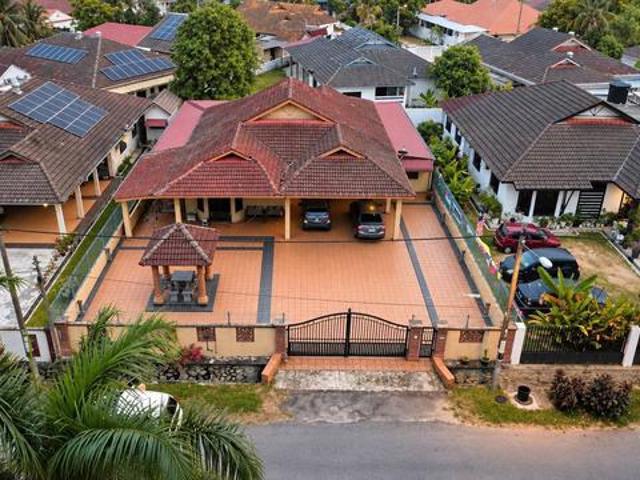 Bungalow for sale in Kajang, Langat