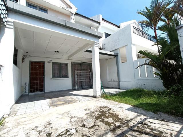 Terraced House for sale in Langat, Selangor