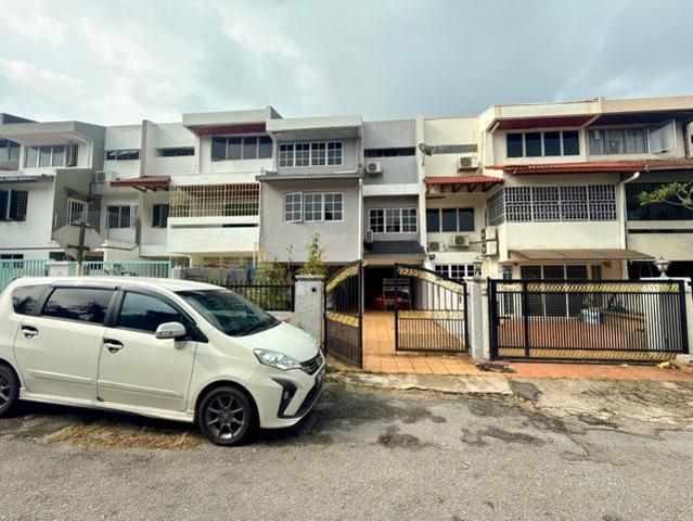 Terraced House for sale in Petaling, Damansara Damai
