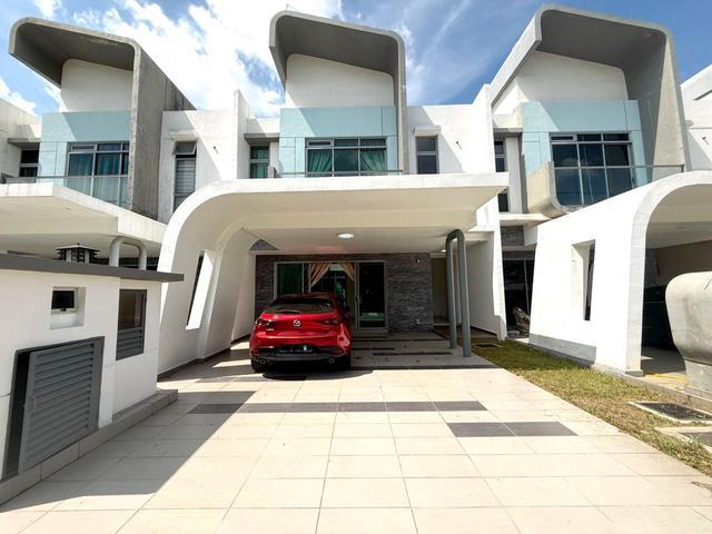 Terraced House for sale in Tanjong Sepat, Selangor
