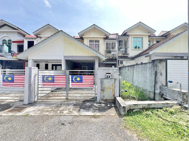 Terraced House for sale in Tanjong Sepat, Selangor