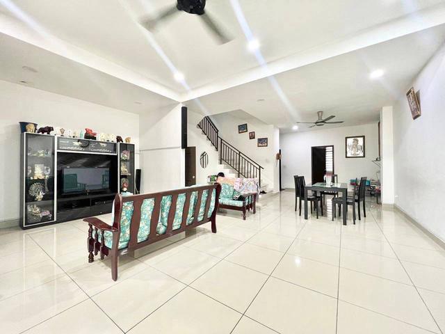 Terraced House for sale in Tanjong Sepat, Selangor