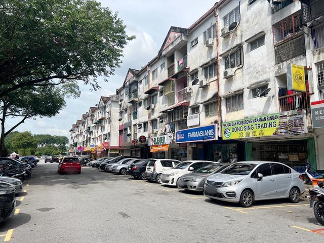 Flat for sale in Petaling, Subang Jaya