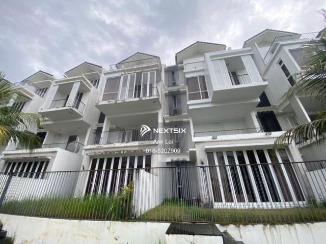 Warehouse for rent in Petaling, Alam Impian