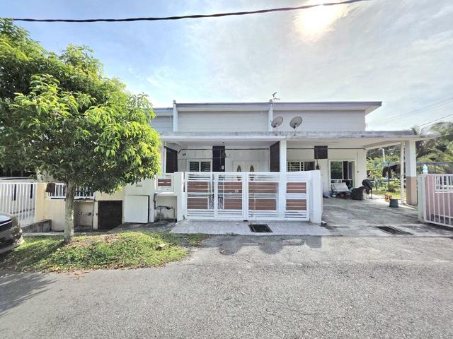 Terraced House for sale in Tanjong Sepat, Selangor