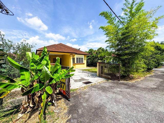 Bungalow for sale in Banting, Selangor