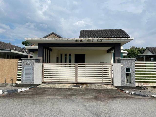 Bungalow for sale in Wellesley, Penang