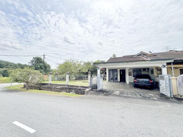 Terraced House for sale in Tanjong Sepat, Selangor
