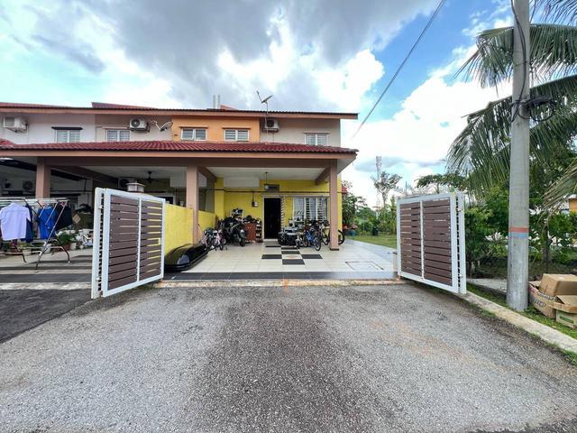 Terraced House for sale in Tanjong Sepat, Selangor