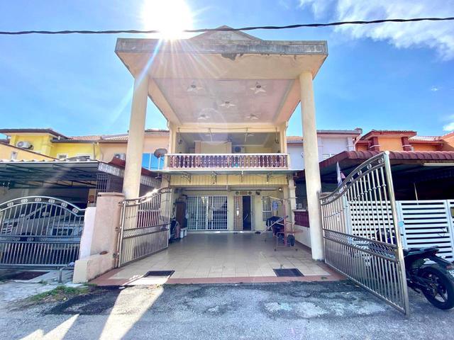Terraced House for sale in Kuala Selangor, Selangor