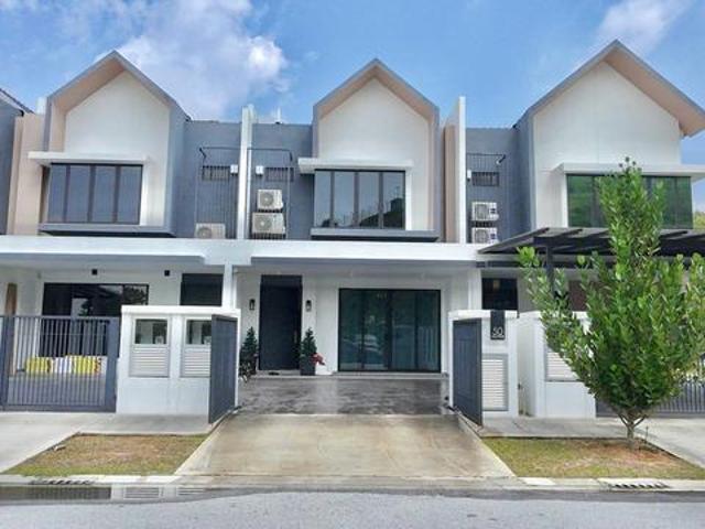 Terraced House for sale in Tanjong Sepat, Selangor