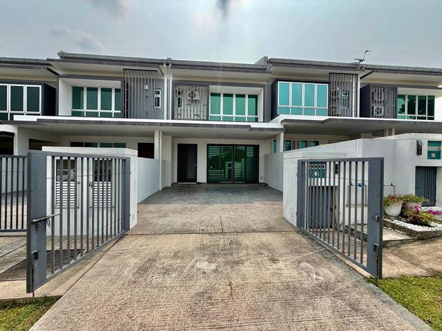 Terraced House for sale in Tanjong Sepat, Selangor