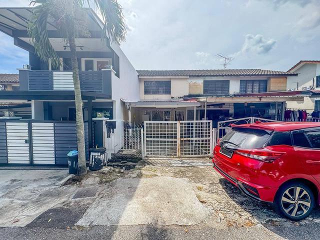 Terraced House for sale in Langat, Selangor