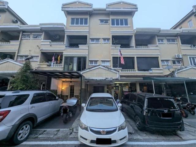 Townhouse for sale in Petaling, Alam Impian
