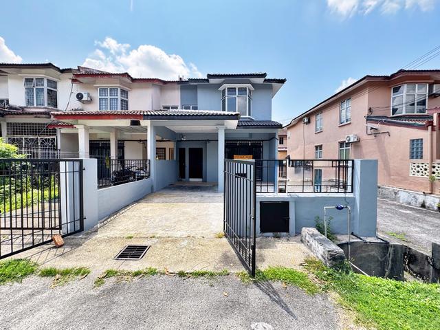 Terraced House for sale in Tanjong Sepat, Selangor