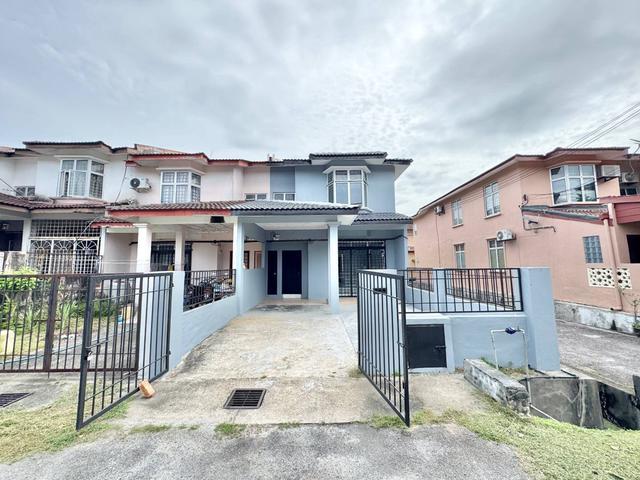 Terraced House for sale in Tanjong Sepat, Selangor