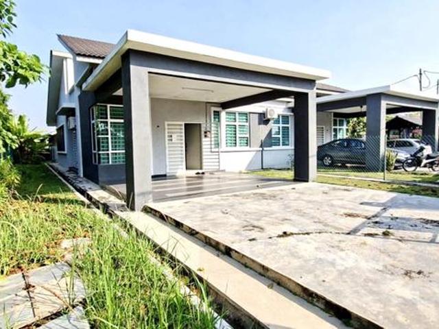 Residential House for sale in Umbai, Jasin