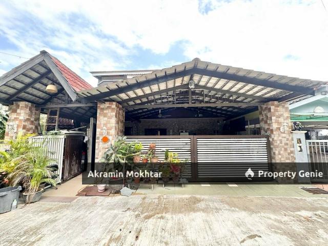 House for sale in Tanjong Sepat, Selangor