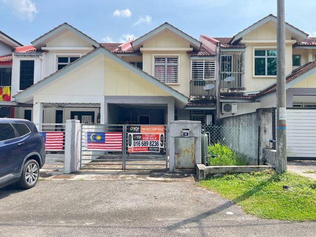 Terraced House for sale in Tanjong Sepat, Selangor
