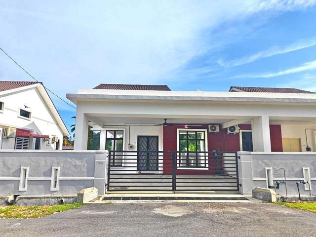 Residential House for sale in Malaka