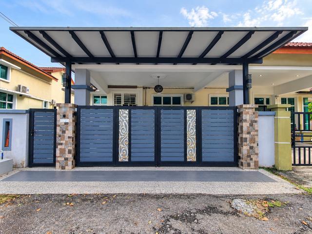 Residential House for sale in Malaka