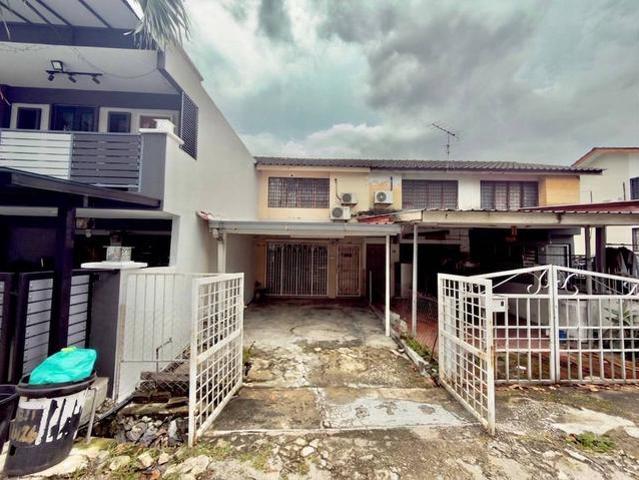 Terraced House for sale in Langat, Selangor