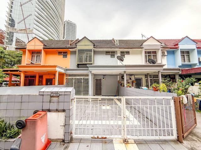 Terraced House for sale in Petaling, Damansara Damai