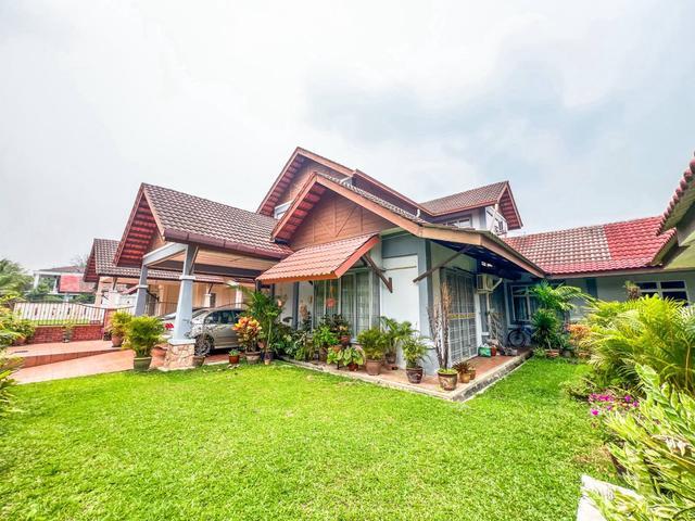 Bungalow for sale in Nilai, Seremban
