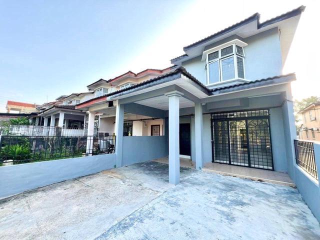 Terraced House for sale in Tanjong Sepat, Selangor