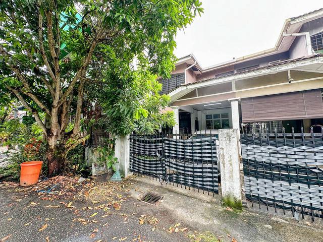 Terraced House for sale in Tanjong Sepat, Selangor