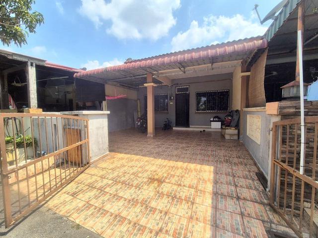 Terraced House for sale in Tanjong Sepat, Selangor